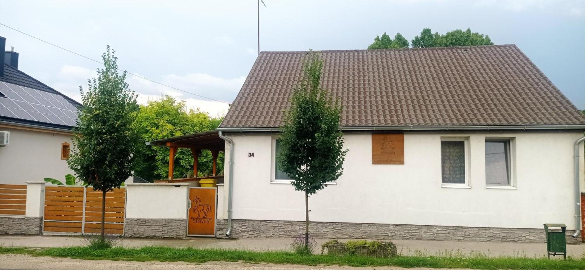 Servus Vendeghaz Lengyeltoti Buitenkant foto
